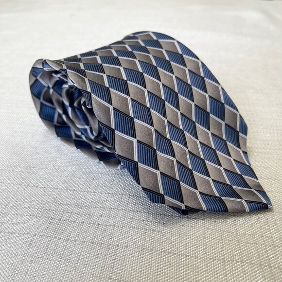 STAFFORD Men 100% Silk Tie. - Picture 9 of 9